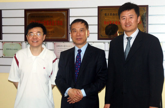 徐揚生院士、李學金教授蒞臨亞泰光電交流指導